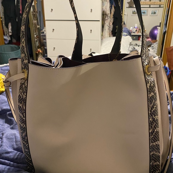 Chalk and snake skin Coach large purse - Picture 3 of 12